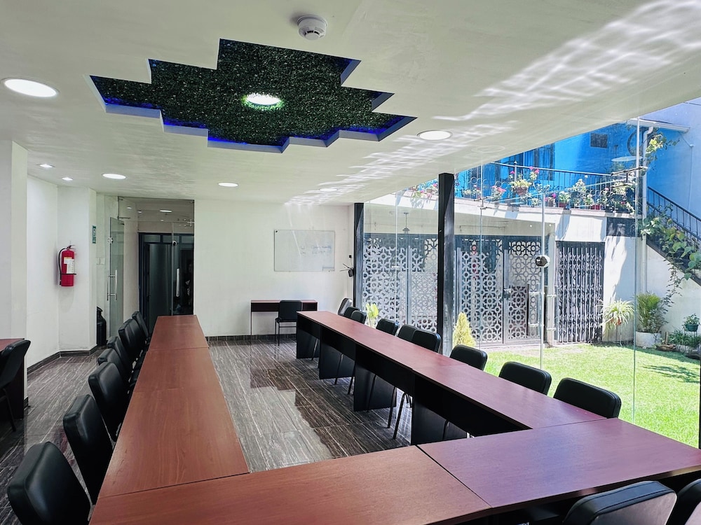 Hotel Montecarlo by null