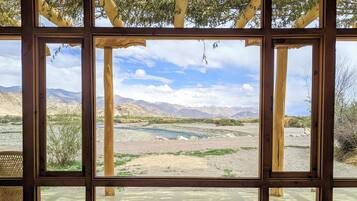 Riverside Chalet | 1 bedroom, individually furnished, laptop workspace, blackout curtains