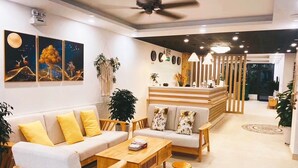 Khu tiếp khách ở sảnh