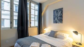 5 bedrooms, iron/ironing board, travel cot, WiFi