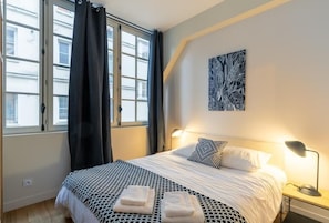 5 bedrooms, iron/ironing board, travel cot, WiFi