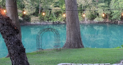 Gruene River Haven - High & Dry On The River