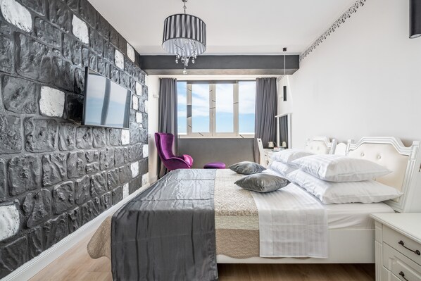 Rom – deluxe | Sengetøy av topp kvalitet, lydisolert, wi-fi (inkludert) og sengetøy