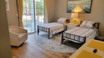 4 bedrooms, desk, iron/ironing board, free WiFi