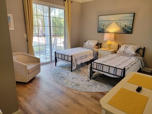 4 bedrooms, desk, iron/ironing board, free WiFi