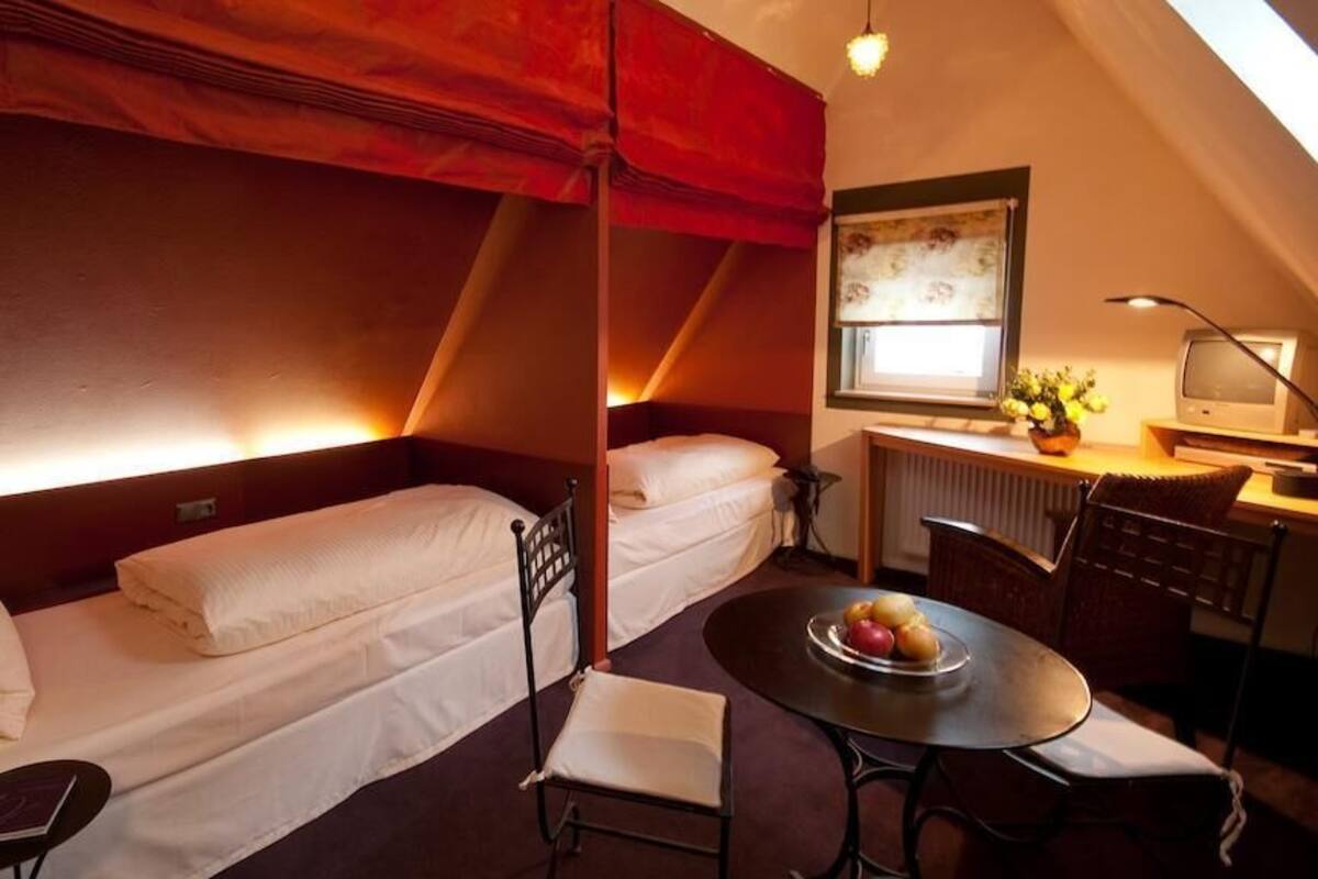 Double or Twin Room | Desk, WiFi (free)