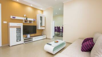 Apartment (A1) | Living room | TV