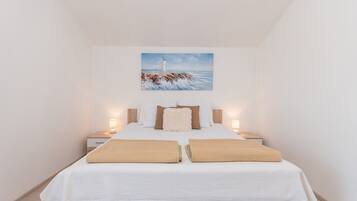 2 bedrooms, free WiFi, bed sheets