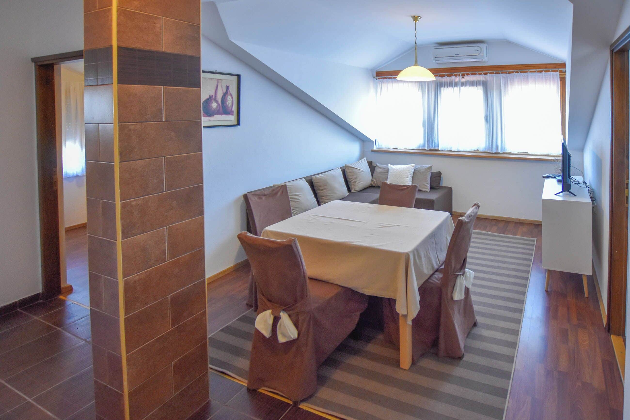 Apartment (A2) | Private kitchen | Fridge, stovetop, cookware/dishes/utensils, freezer