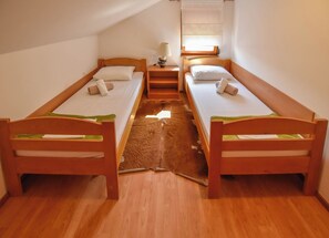 Apartment (A4)