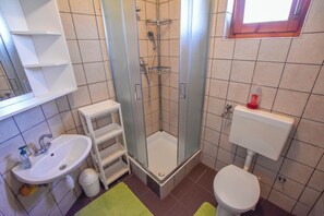 Apartment (A3) | Bathroom