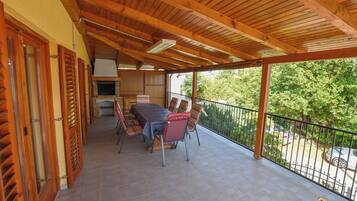 Apartment (A3) | Balcony