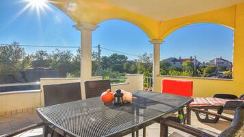 Apartment (A3) | Balkon