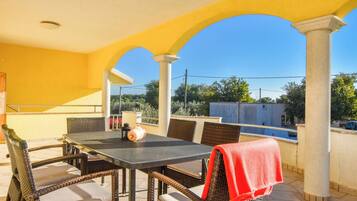 Apartment (A3) | Balcony