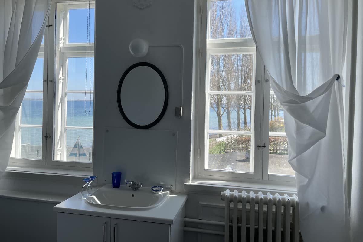 Superior Double Room, Shared Bathroom | Individually decorated, individually furnished, desk, blackout drapes