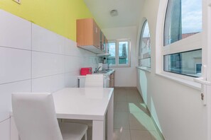 Studio (A1) | Eigene Küche | Kühlschrank, Mikrowelle, Herdplatte, Geschirrspüler