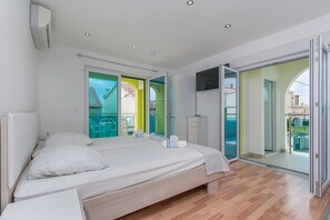 Studio (A1) | 4 sovrum, strykjärn/strykbräda, gratis wi-fi och sängkläder