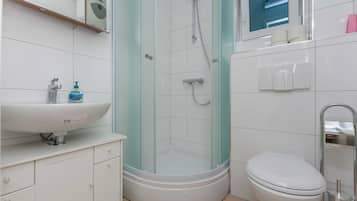 Studio (A1) | Salle de bain | Sèche-cheveux
