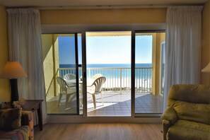 Condo, 2 habitaciones | 2 habitaciones, decoración personalizada y muebles diferentes 