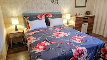 Apartment (A1) | Iron/ironing board, bed sheets