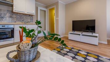 1 habitación, tabla de planchar con plancha, wifi gratis y ropa de cama