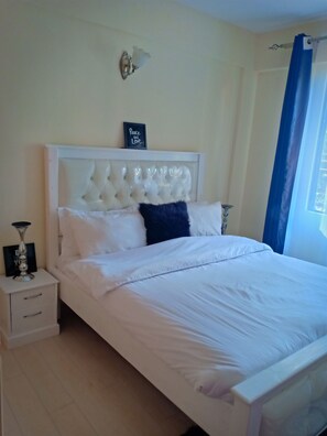 2 bedrooms, iron/ironing board, WiFi, bed sheets