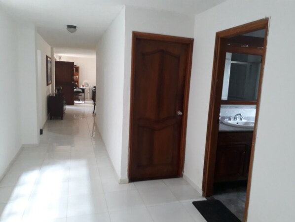 Hallway - Hostal Edificio Malecon (Cartagena)