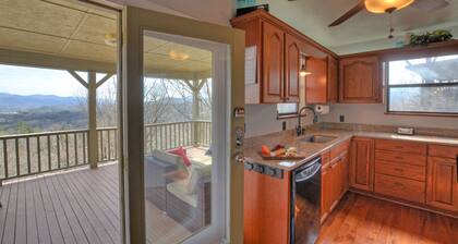 5-STAR HOME WITH LONG RANGE VIEW, PAVED TO THE DOOR ACCOMODATES 5 LARGE VEHICLES