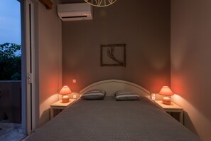 In-room safe, iron/ironing board, free cribs/infant beds, free WiFi