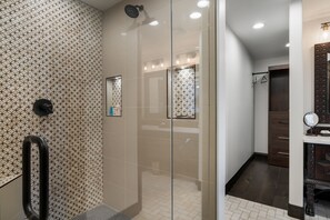 Combined shower/tub, hair dryer, towels, soap