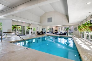 Sisäuima-allas, lämmitetty uima-allas