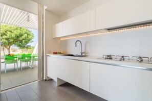 Fridge, microwave, oven, dishwasher