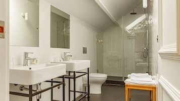 Minibar, chambres insonorisées, Wi-Fi gratuit, draps fournis