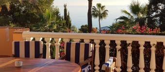 Beautiful Andalusian villa with amazing sea views and private swimming pool