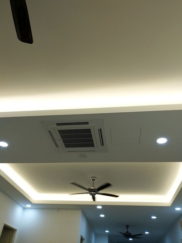 Rajan asuinpaikka 4R4B-vierastalo lähellä d'tempat-maakerhoa