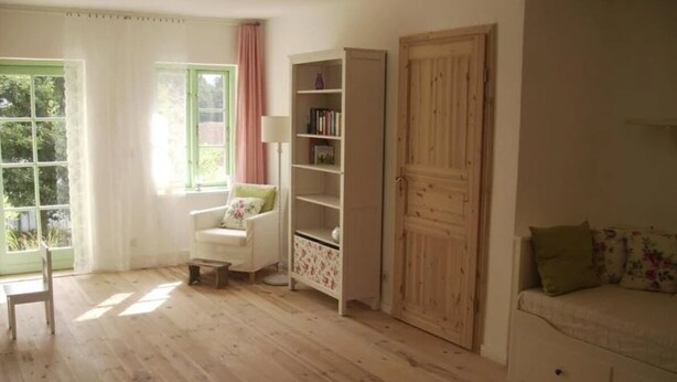 Apartamento (2) | Área de estar | TV de tela plana 50 cm com canais via satélite, TV