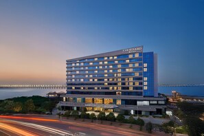 Fachada del alojamiento - Noche