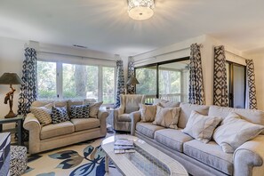 TV, DVD player, offices