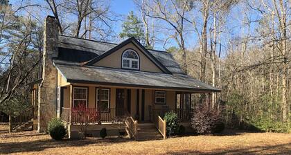 Cottage/House 40 Minute EZ Drive To Master Golf Tournament