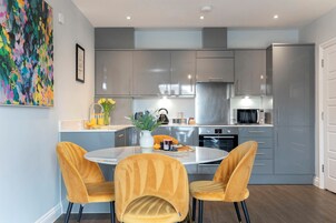 Apartment, 2 Bedrooms | Private kitchen | Fridge, microwave, oven, stovetop