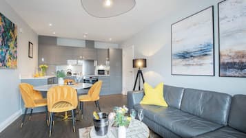 Appartement, 2 chambres | Salle à manger
