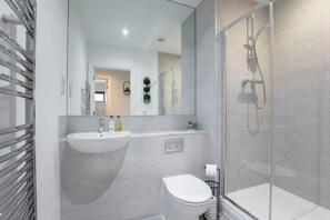 Apartment, 2 Bedrooms | Bathroom | Shower, free toiletries, hair dryer, towels