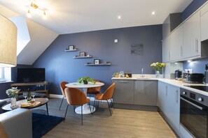 Apartment, 2 Bedrooms | Living area - Elliot Oliver - Loft Style 2 Bedroom Apartment With Parking In The Docks (Gloucester)