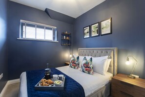 Appartement, 2 slaapkamers | Individueel gedecoreerd, individueel gemeubileerd