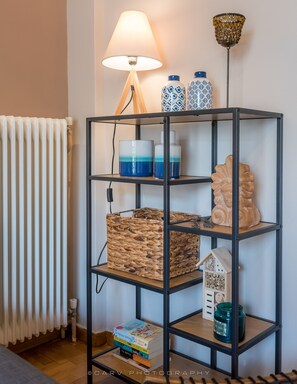 Apartment | Living area | 42-inch flat-screen TV with satellite channels, TV