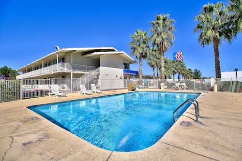 Motel 6 Nogales, AZ - Mariposa Road