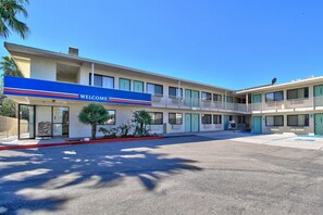 Exterior - Motel 6 Nogales, AZ - Mariposa Road (Nogales)