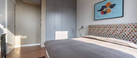 2 slaapkamers, een strijkplank/strijkijzer, wifi, beddengoed