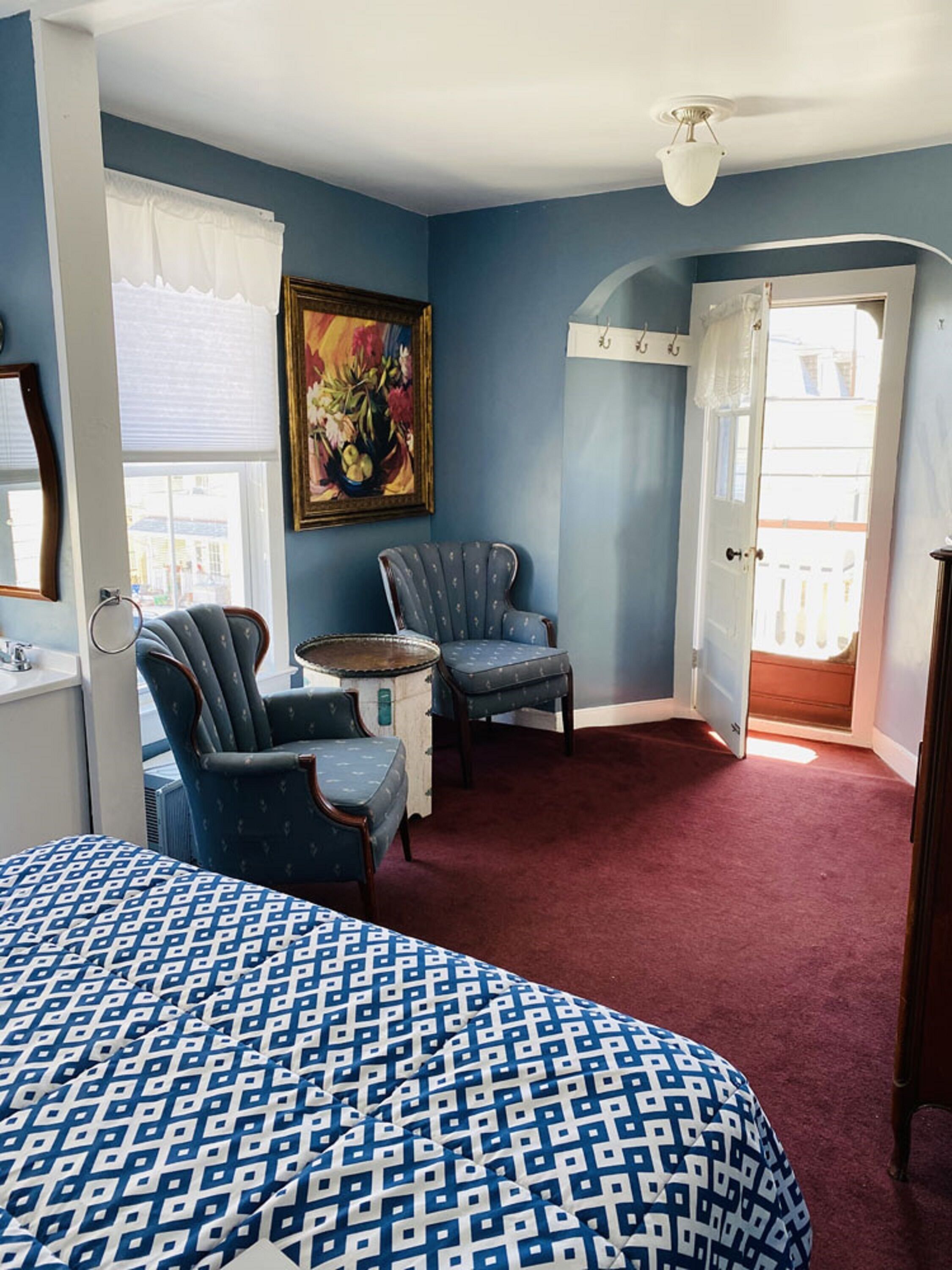 Superior Queen Room, Shared Bathroom (Room 1) | Free WiFi, bed sheets