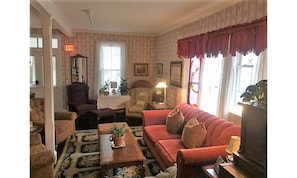 Lobby - Bath Avenue House (Ocean Grove)
